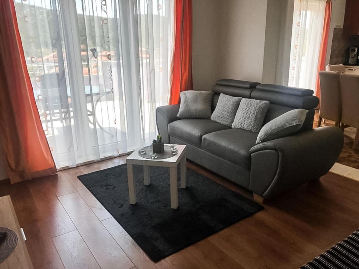 Apartments Sea Star Ivana Marina Εξωτερικό φωτογραφία