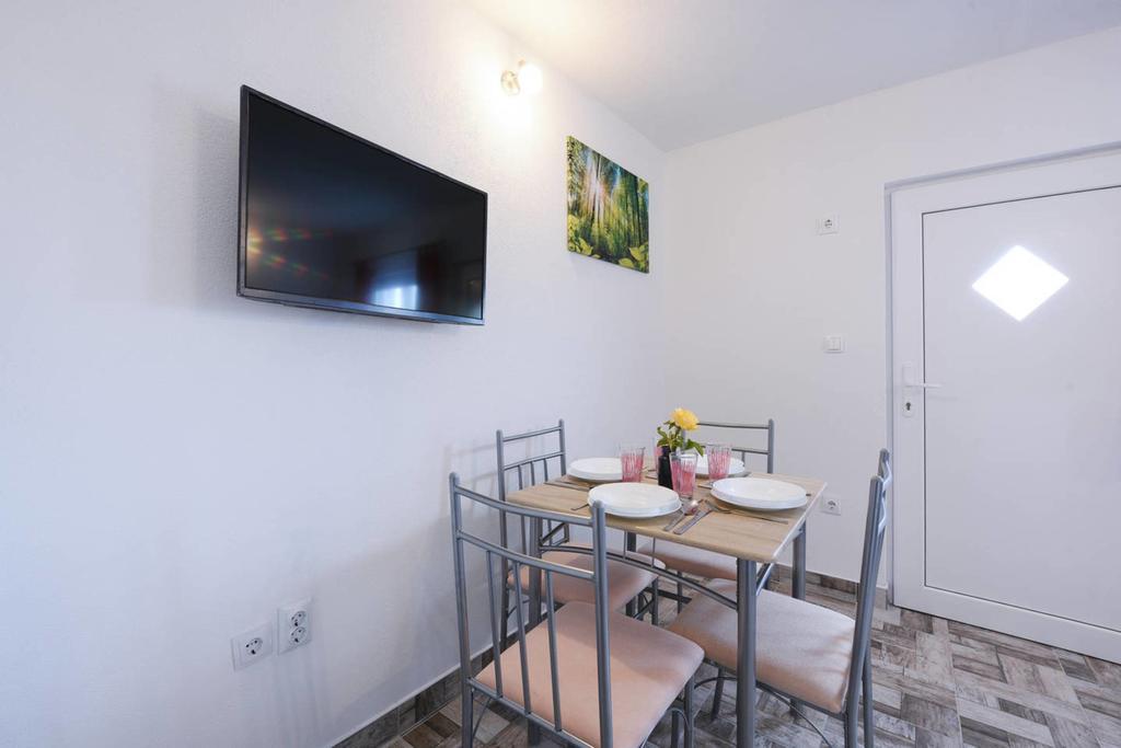 Apartments Sea Star Ivana Marina Εξωτερικό φωτογραφία