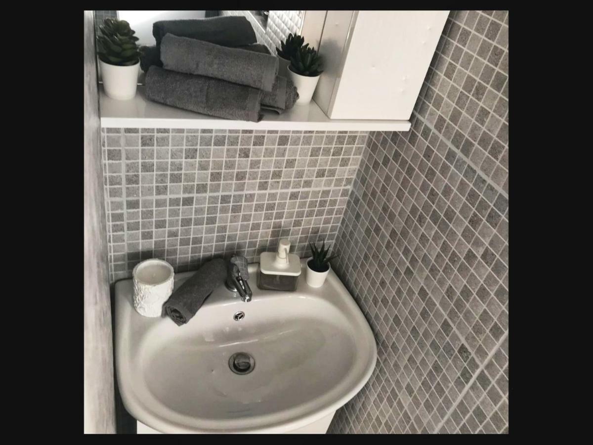 Apartments Sea Star Ivana Marina Εξωτερικό φωτογραφία
